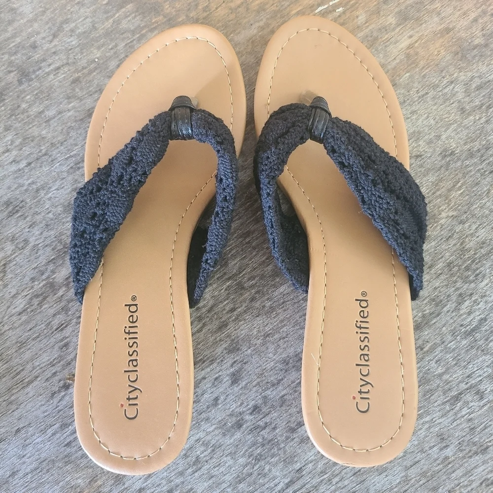 Cityclassified Crocheted Black Wedge Sandal Size 7